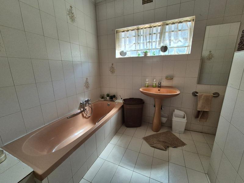 3 Bedroom Property for Sale in Brackenhurst Gauteng