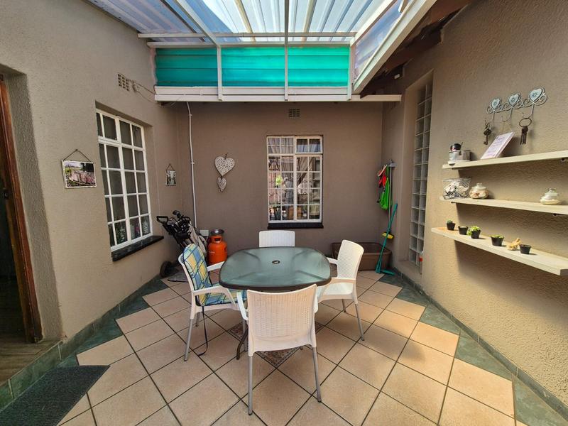 3 Bedroom Property for Sale in Brackenhurst Gauteng
