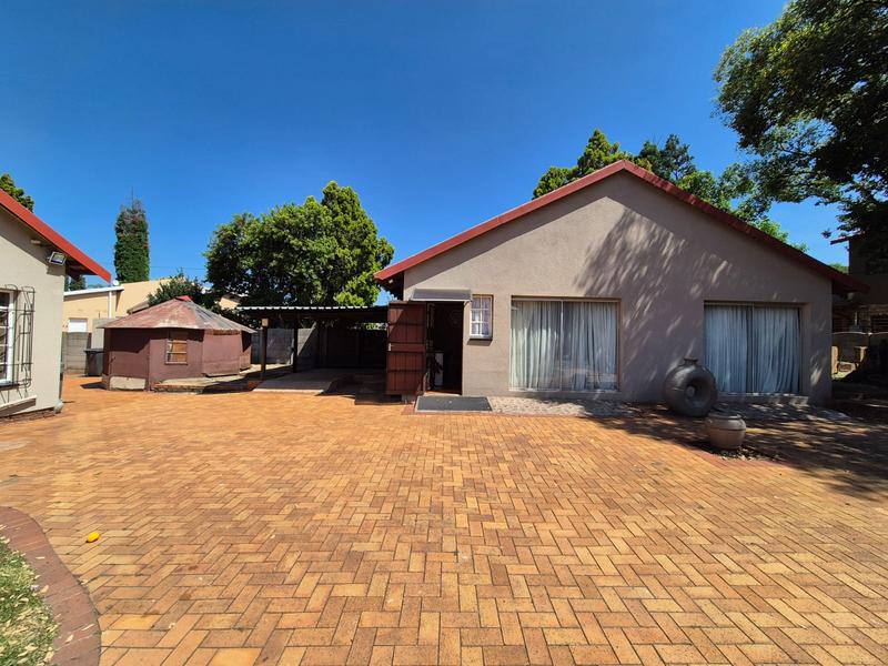 3 Bedroom Property for Sale in Brackenhurst Gauteng
