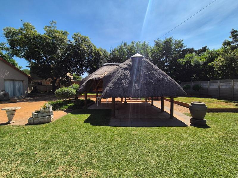 3 Bedroom Property for Sale in Brackenhurst Gauteng