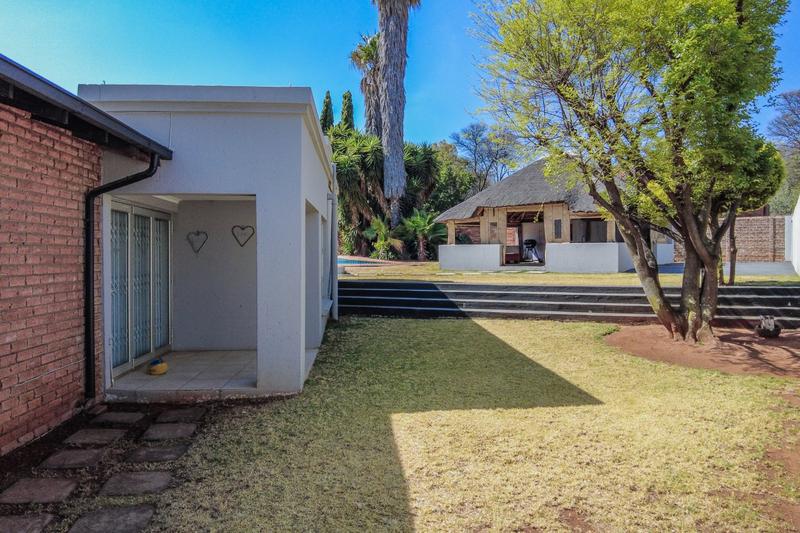 4 Bedroom Property for Sale in Glenvista Gauteng