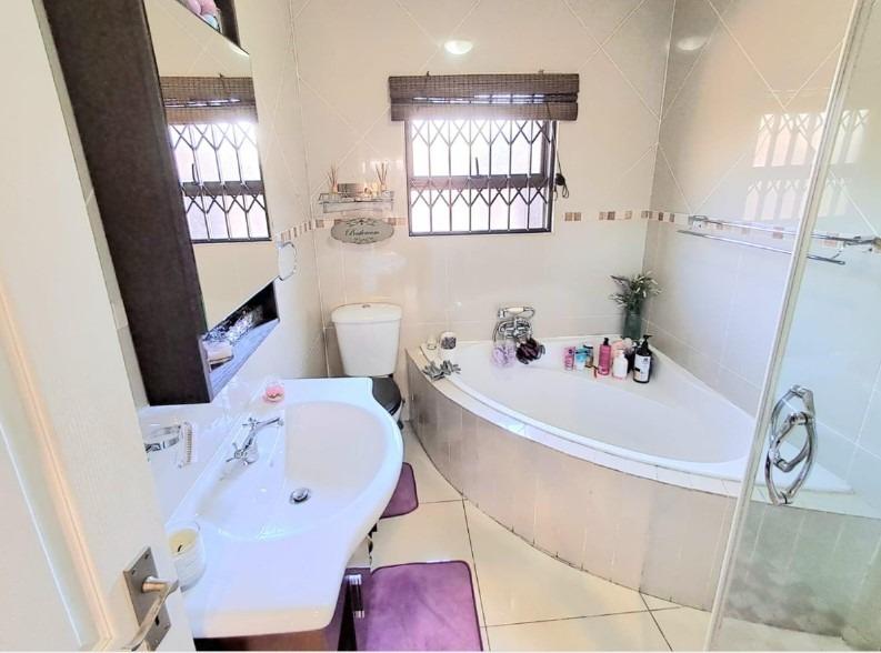 3 Bedroom Property for Sale in Raceview Gauteng