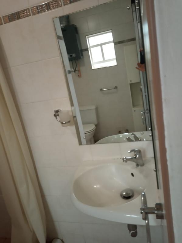 To Let 1 Bedroom Property for Rent in Roosevelt Park Gauteng