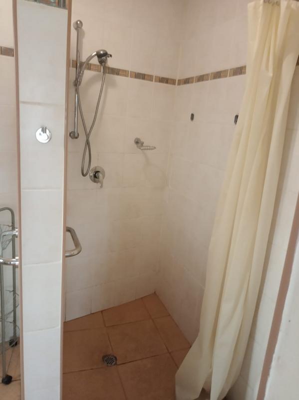 To Let 1 Bedroom Property for Rent in Roosevelt Park Gauteng