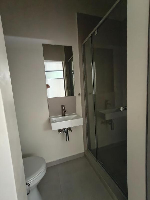 2 Bedroom Property for Sale in Vorna Valley Gauteng