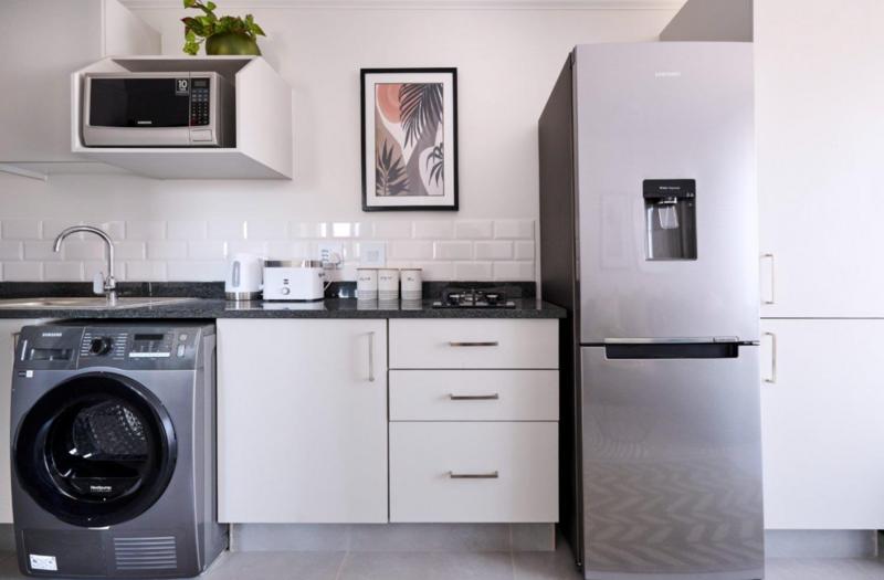 1 Bedroom Property for Sale in Vorna Valley Gauteng