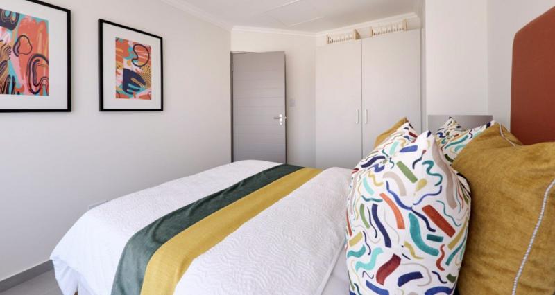 1 Bedroom Property for Sale in Vorna Valley Gauteng