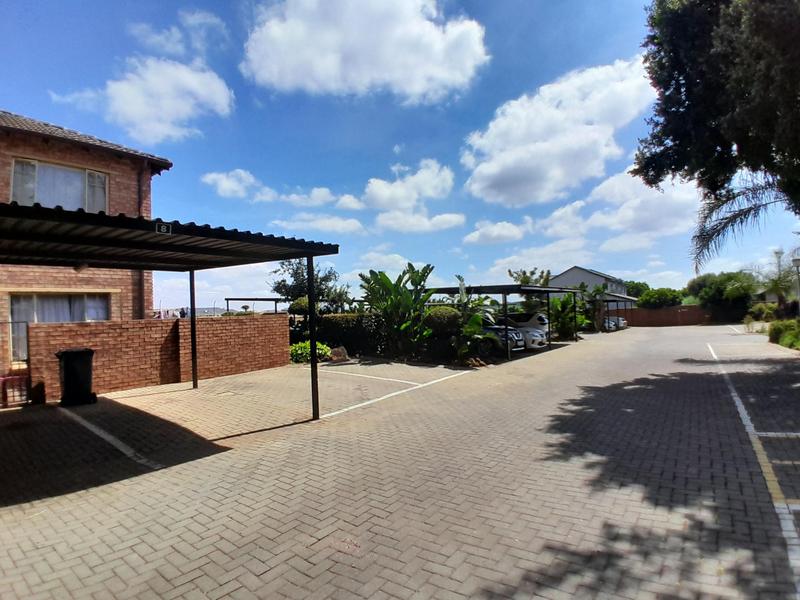 2 Bedroom Property for Sale in Heuwelsig Estate Gauteng