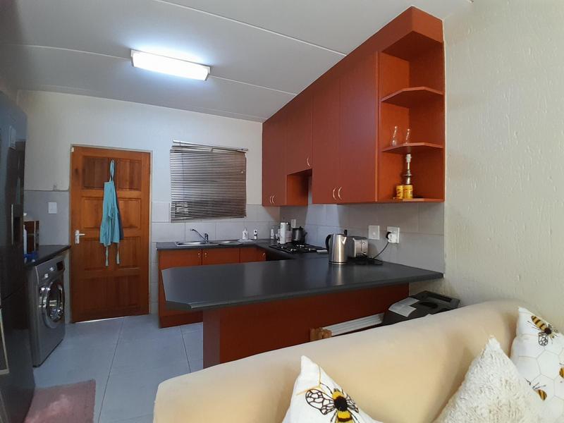 2 Bedroom Property for Sale in Heuwelsig Estate Gauteng