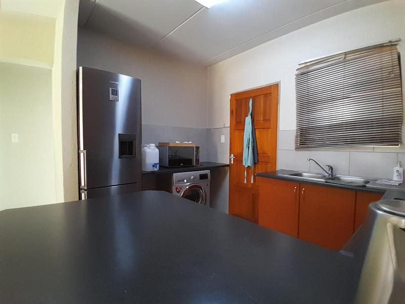 2 Bedroom Property for Sale in Heuwelsig Estate Gauteng