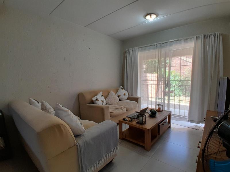 2 Bedroom Property for Sale in Heuwelsig Estate Gauteng
