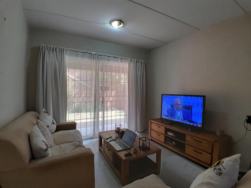 2 Bedroom Property for Sale in Heuwelsig Estate Gauteng