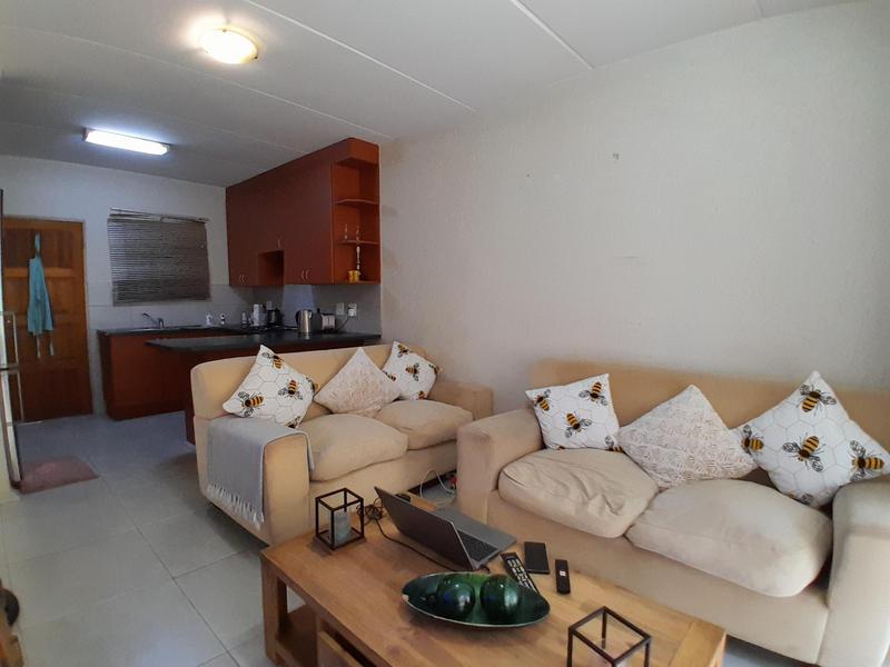 2 Bedroom Property for Sale in Heuwelsig Estate Gauteng