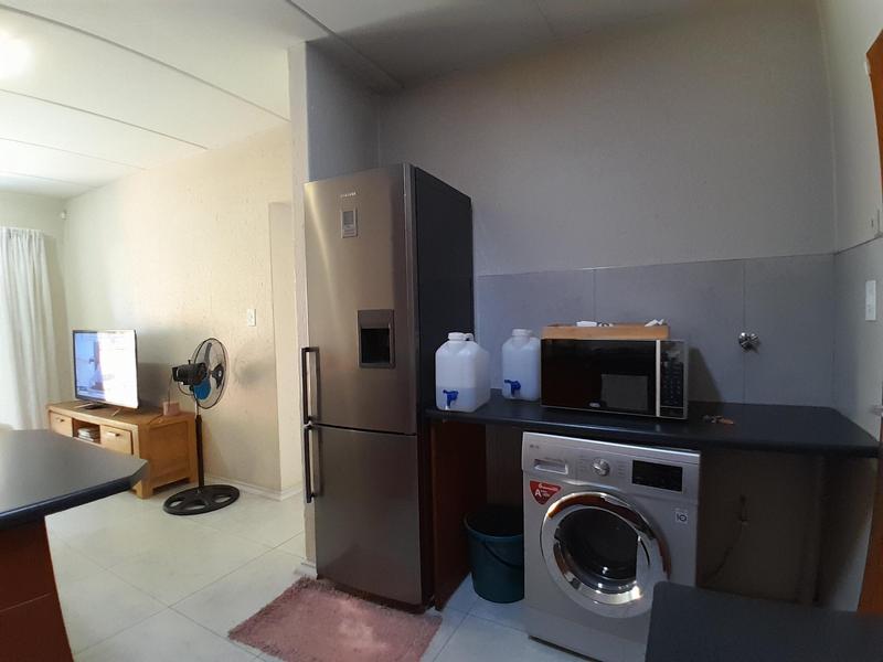 2 Bedroom Property for Sale in Heuwelsig Estate Gauteng