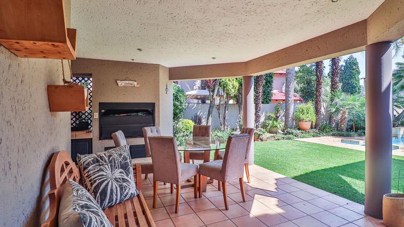 To Let 4 Bedroom Property for Rent in Bedfordview Gauteng