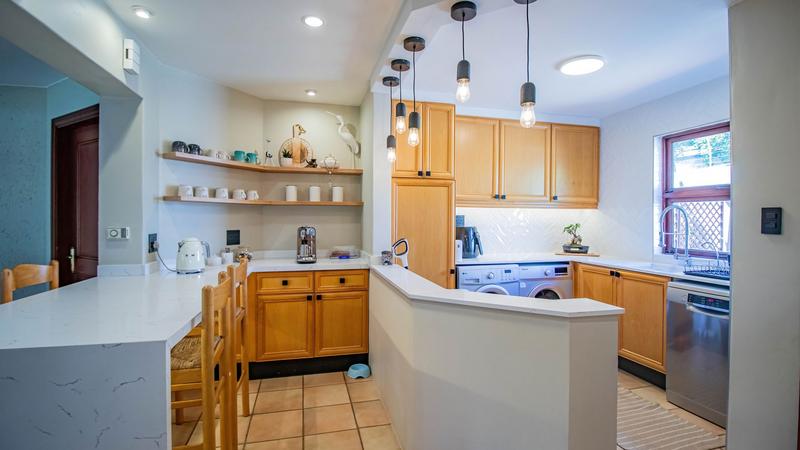 To Let 4 Bedroom Property for Rent in Bedfordview Gauteng