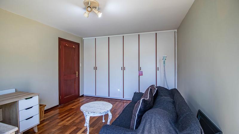 To Let 4 Bedroom Property for Rent in Bedfordview Gauteng