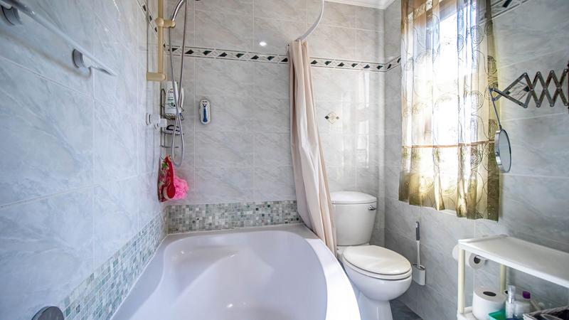 To Let 4 Bedroom Property for Rent in Bedfordview Gauteng