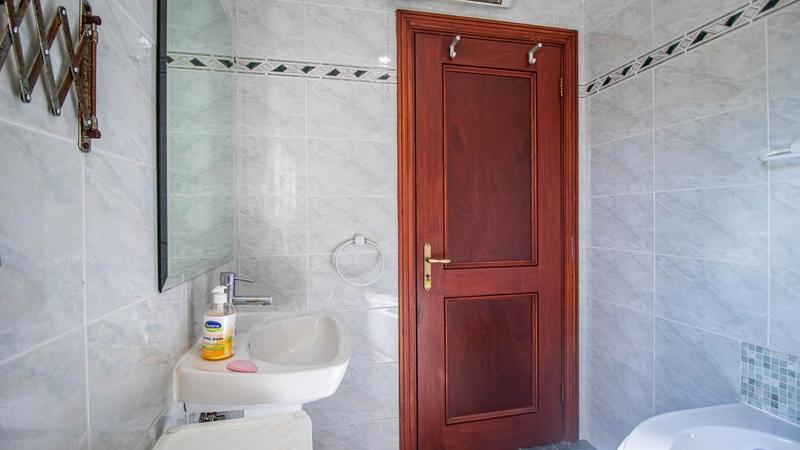 To Let 4 Bedroom Property for Rent in Bedfordview Gauteng