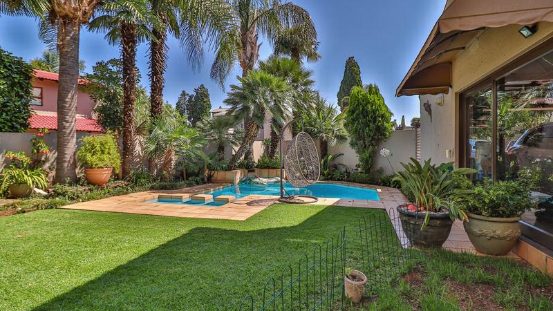 To Let 4 Bedroom Property for Rent in Bedfordview Gauteng