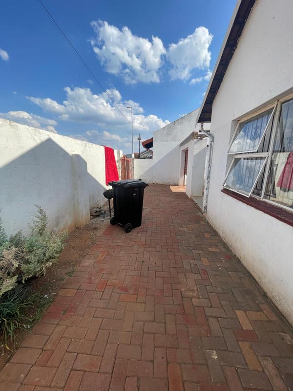 To Let 3 Bedroom Property for Rent in Dobsonville Ext 4 Gauteng