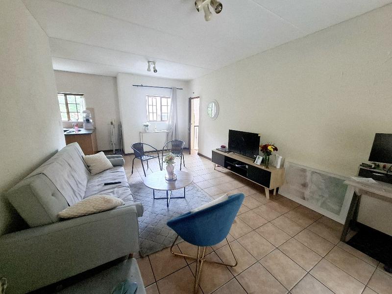 1 Bedroom Property for Sale in Pineslopes Gauteng