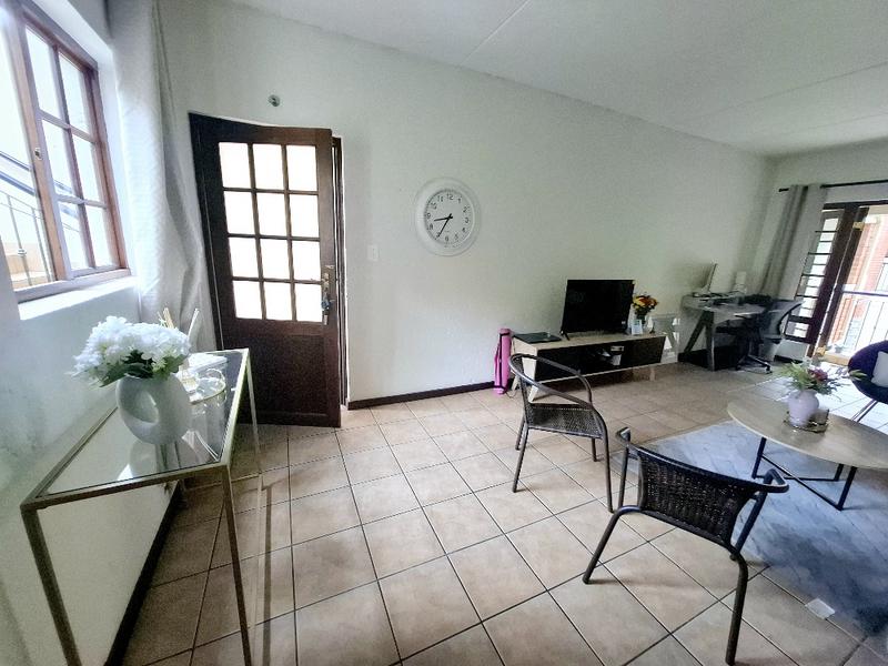 1 Bedroom Property for Sale in Pineslopes Gauteng