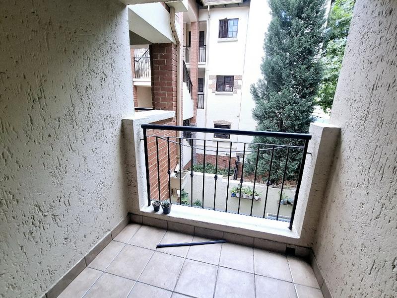 1 Bedroom Property for Sale in Pineslopes Gauteng