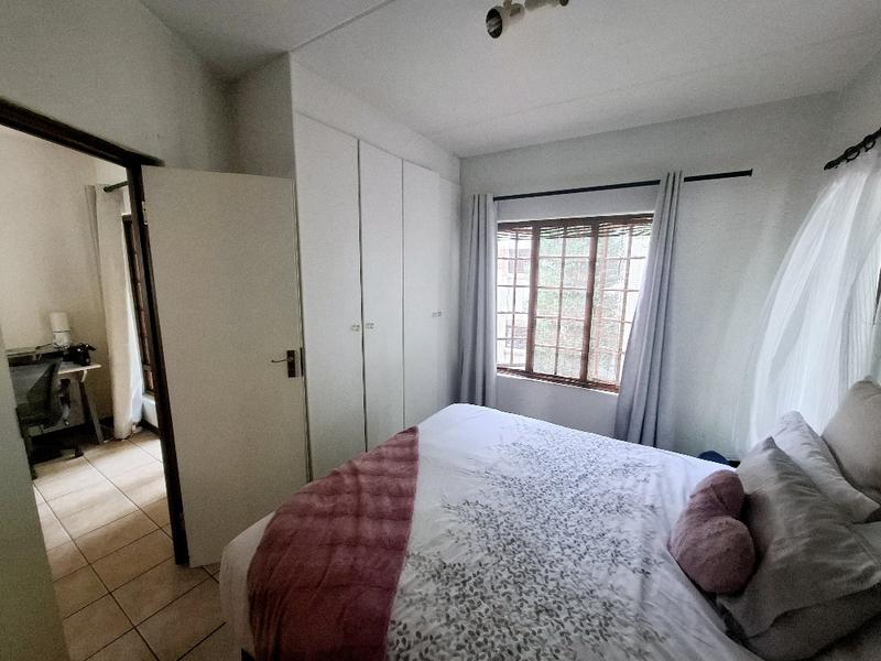 1 Bedroom Property for Sale in Pineslopes Gauteng