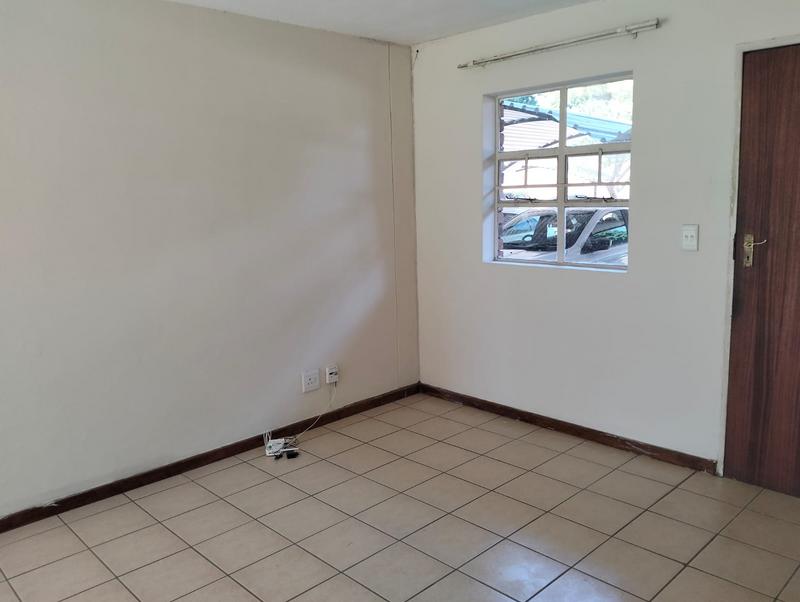 To Let 1 Bedroom Property for Rent in Karenpark Gauteng