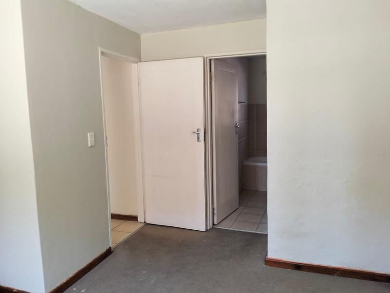 To Let 1 Bedroom Property for Rent in Karenpark Gauteng
