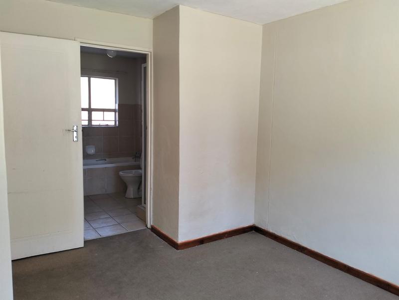 To Let 1 Bedroom Property for Rent in Karenpark Gauteng