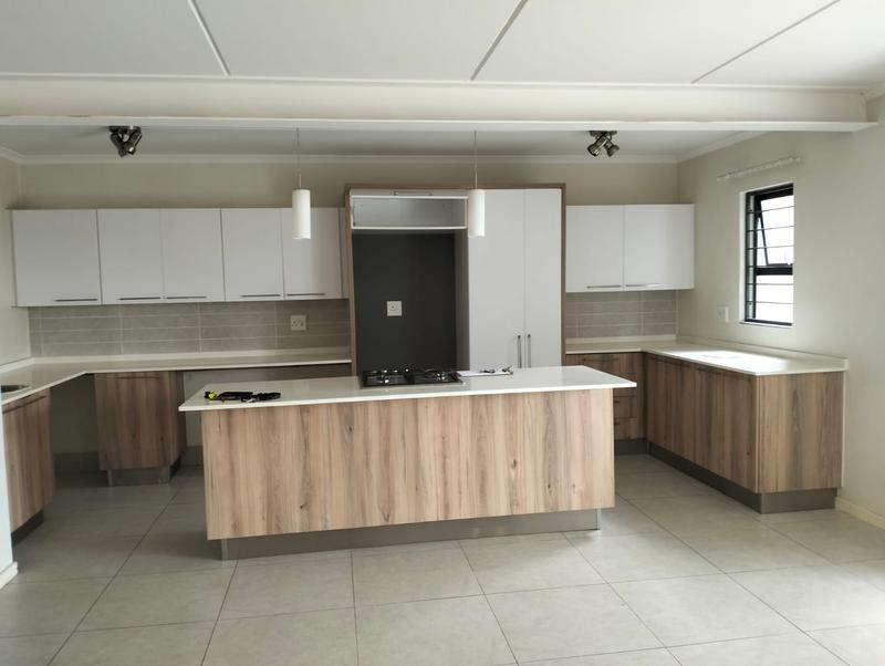 To Let 3 Bedroom Property for Rent in Louwlardia Gauteng