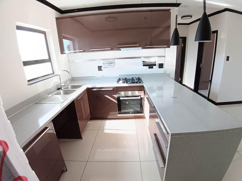 To Let 2 Bedroom Property for Rent in Blue Hills Gauteng