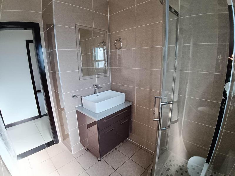 To Let 2 Bedroom Property for Rent in Blue Hills Gauteng