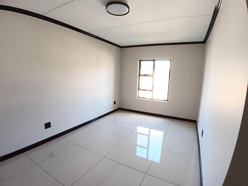 To Let 2 Bedroom Property for Rent in Blue Hills Gauteng