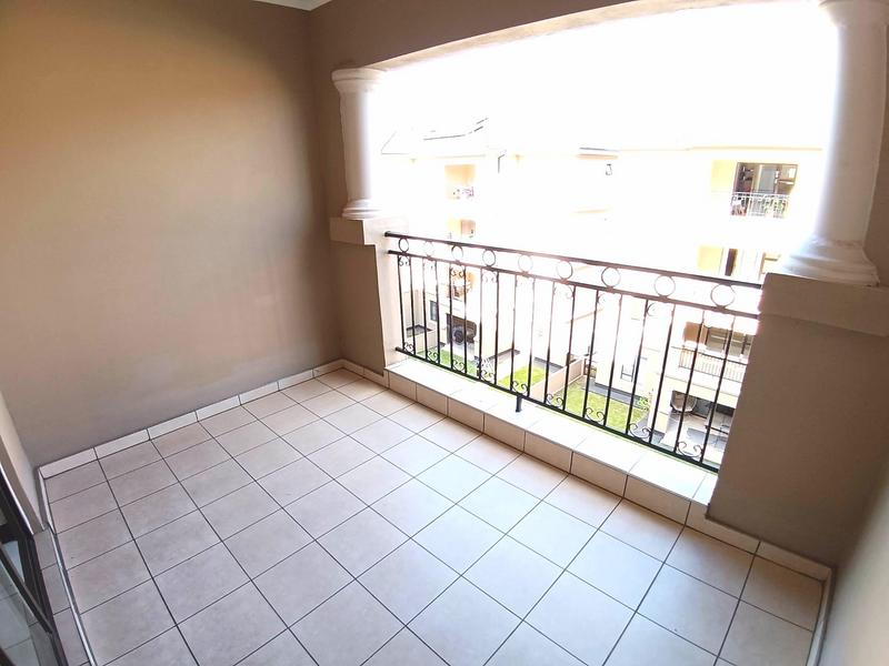 To Let 2 Bedroom Property for Rent in Blue Hills Gauteng