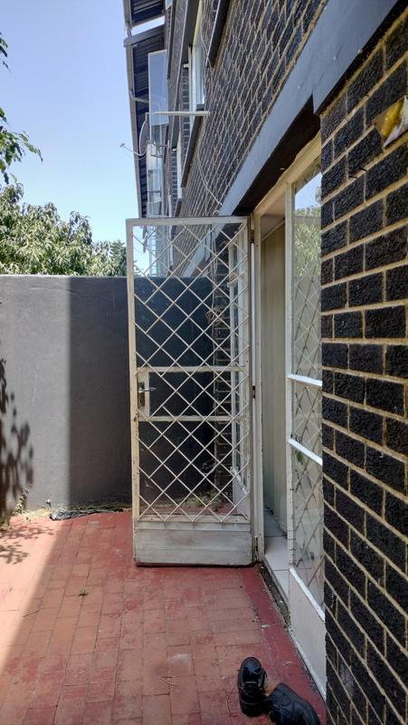 2 Bedroom Property for Sale in Kew Gauteng