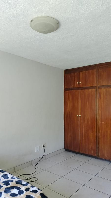 2 Bedroom Property for Sale in Kew Gauteng