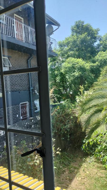 2 Bedroom Property for Sale in Kew Gauteng