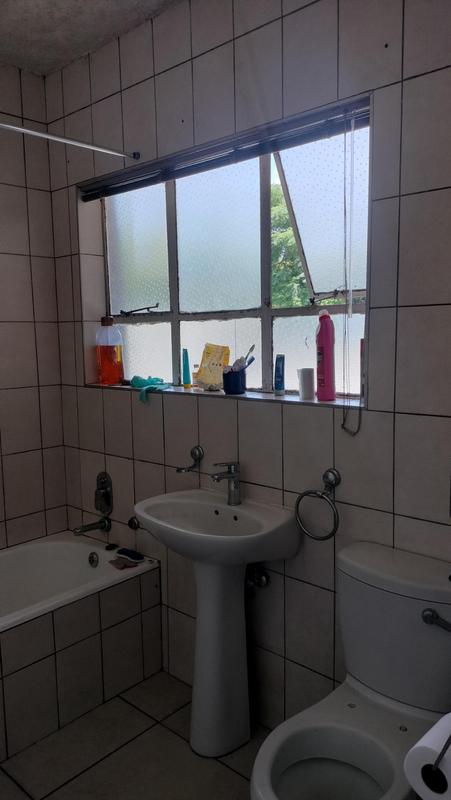 2 Bedroom Property for Sale in Kew Gauteng