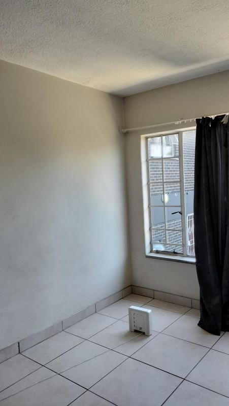 2 Bedroom Property for Sale in Kew Gauteng