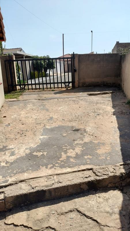 2 Bedroom Property for Sale in Naturena Gauteng