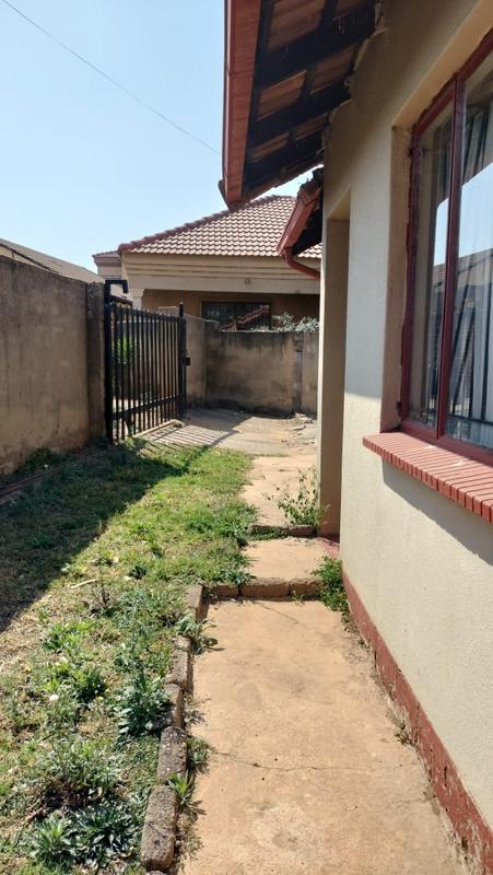 2 Bedroom Property for Sale in Naturena Gauteng