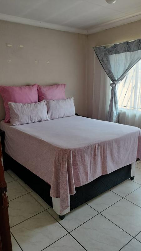 2 Bedroom Property for Sale in Naturena Gauteng