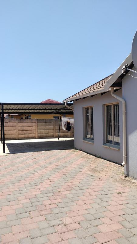 2 Bedroom Property for Sale in Lotus Gardens Gauteng