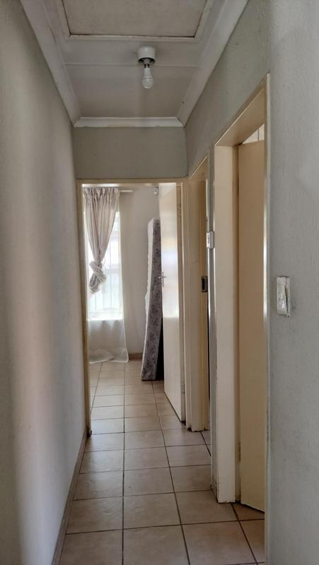 2 Bedroom Property for Sale in Lotus Gardens Gauteng