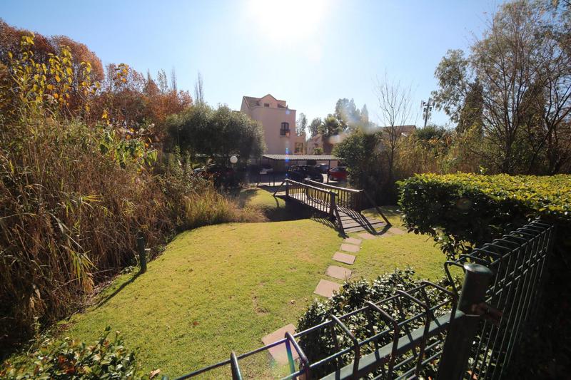 2 Bedroom Property for Sale in Sunninghill Gauteng