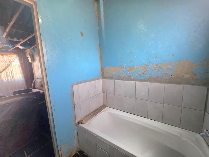 2 Bedroom Property for Sale in Windmill Park Gauteng