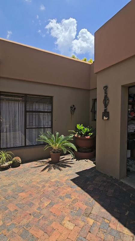 3 Bedroom Property for Sale in Three Rivers Gauteng